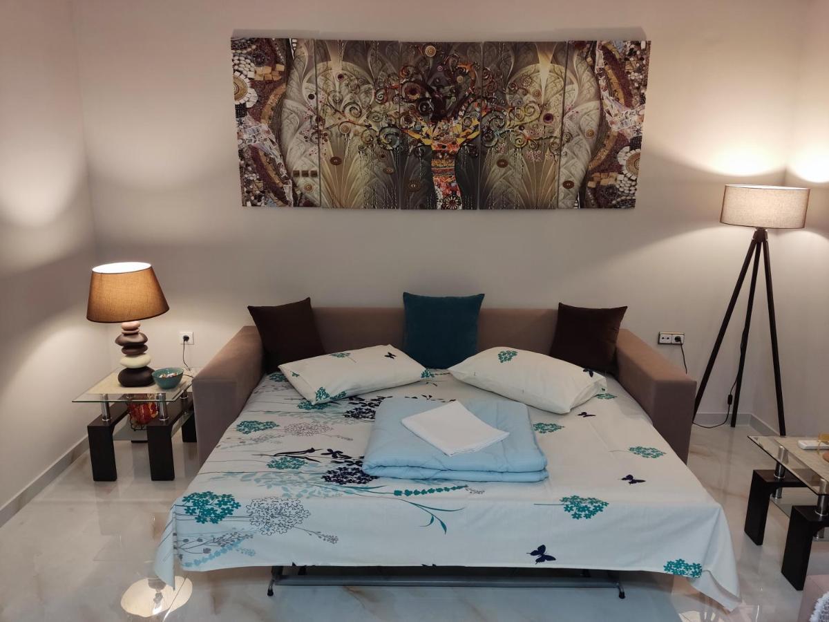 Ebony And Ivory Suites Drosziá Kültér fotó